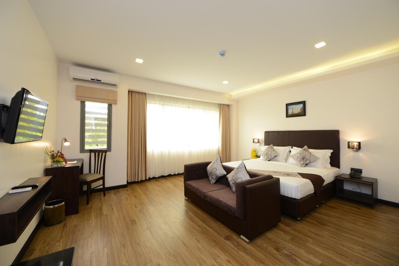 Hotel Lexus Янгон Экстерьер фото